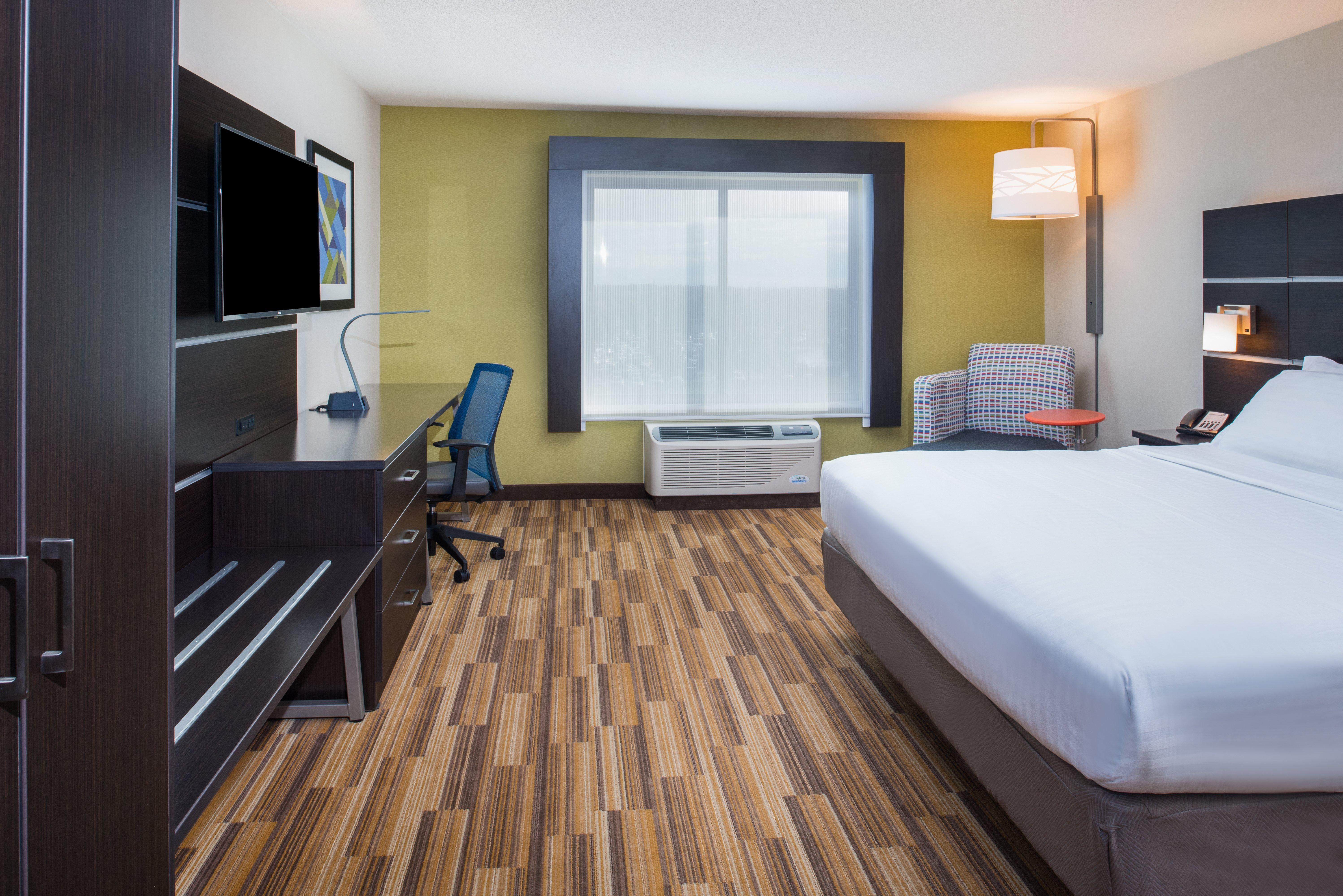 Holiday Inn Express Hotel & Suites Bismarck By Ihg Exterior foto