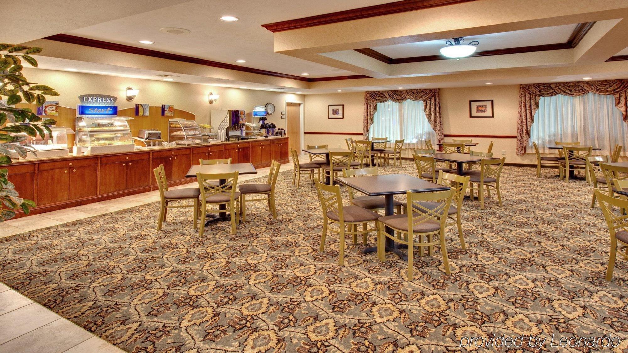 Holiday Inn Express Hotel & Suites Bismarck By Ihg Restaurante foto