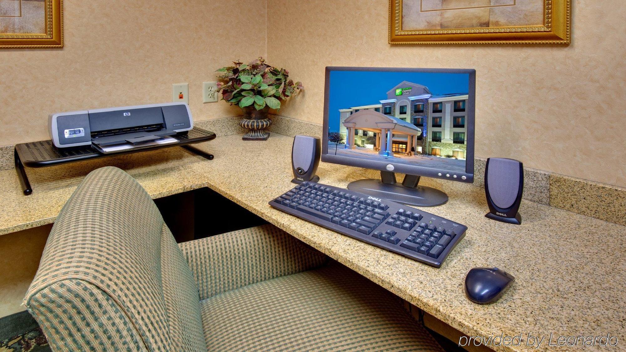 Holiday Inn Express Hotel & Suites Bismarck By Ihg Facilidades foto